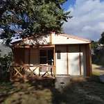 Tikiti אתר קמפינג *