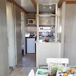 אתר קמפינג Tikiti *