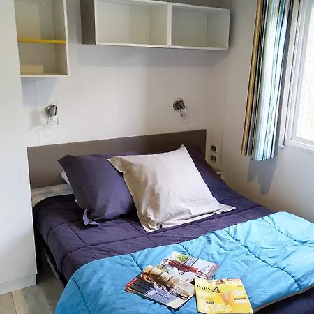 Tikiti Kamp alanı Propriano (Corsica)