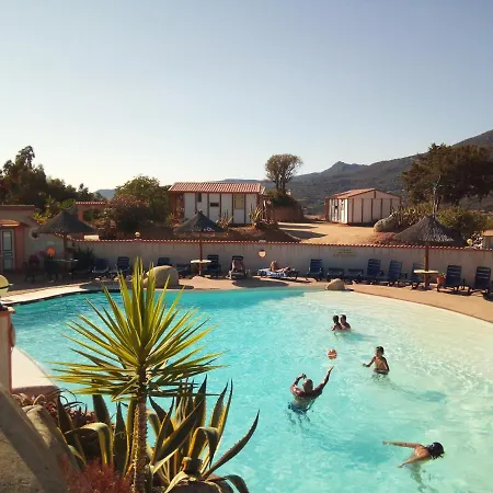 Camping Tikiti